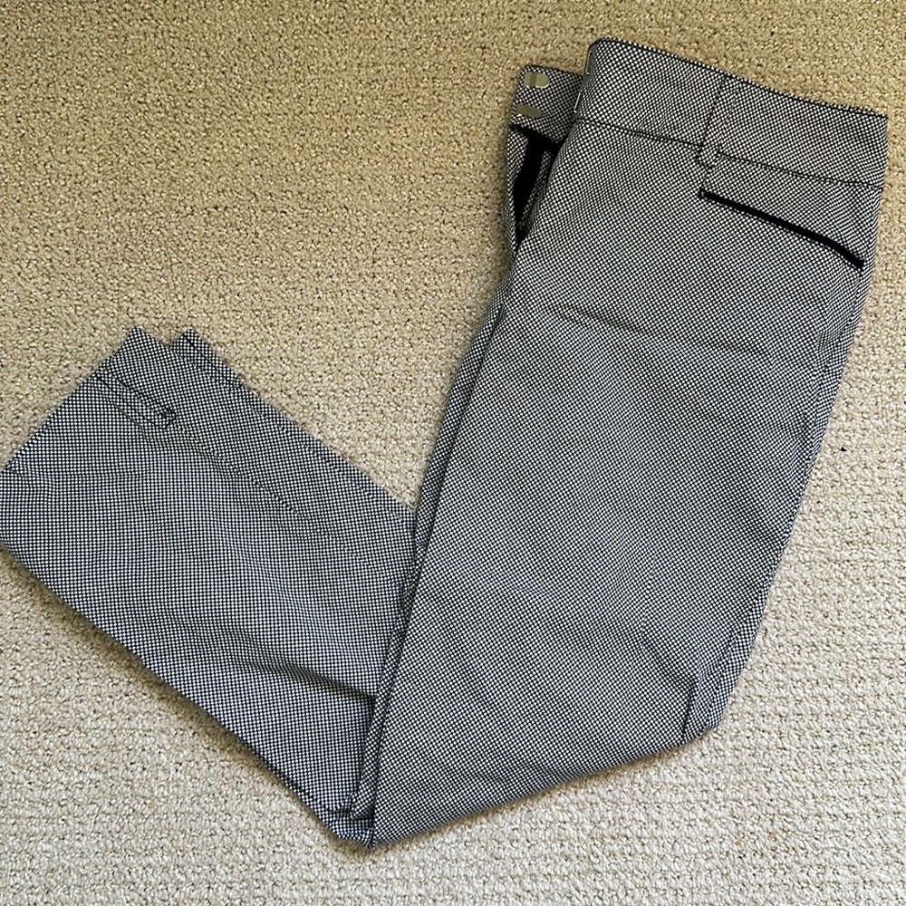 Women’s Cropped Dress Pants